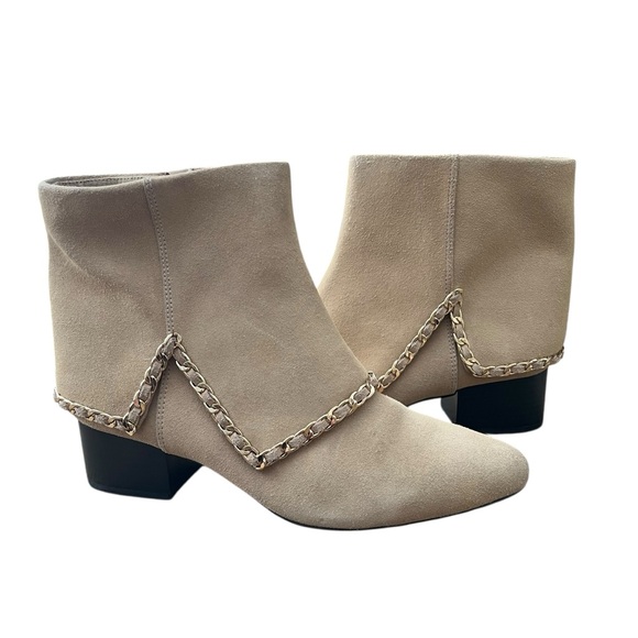 Karl Lagerfeld Cassie Zip Ankle Booties Women's Size 8M Beige Suede Chain Heels - Picture 6 of 13